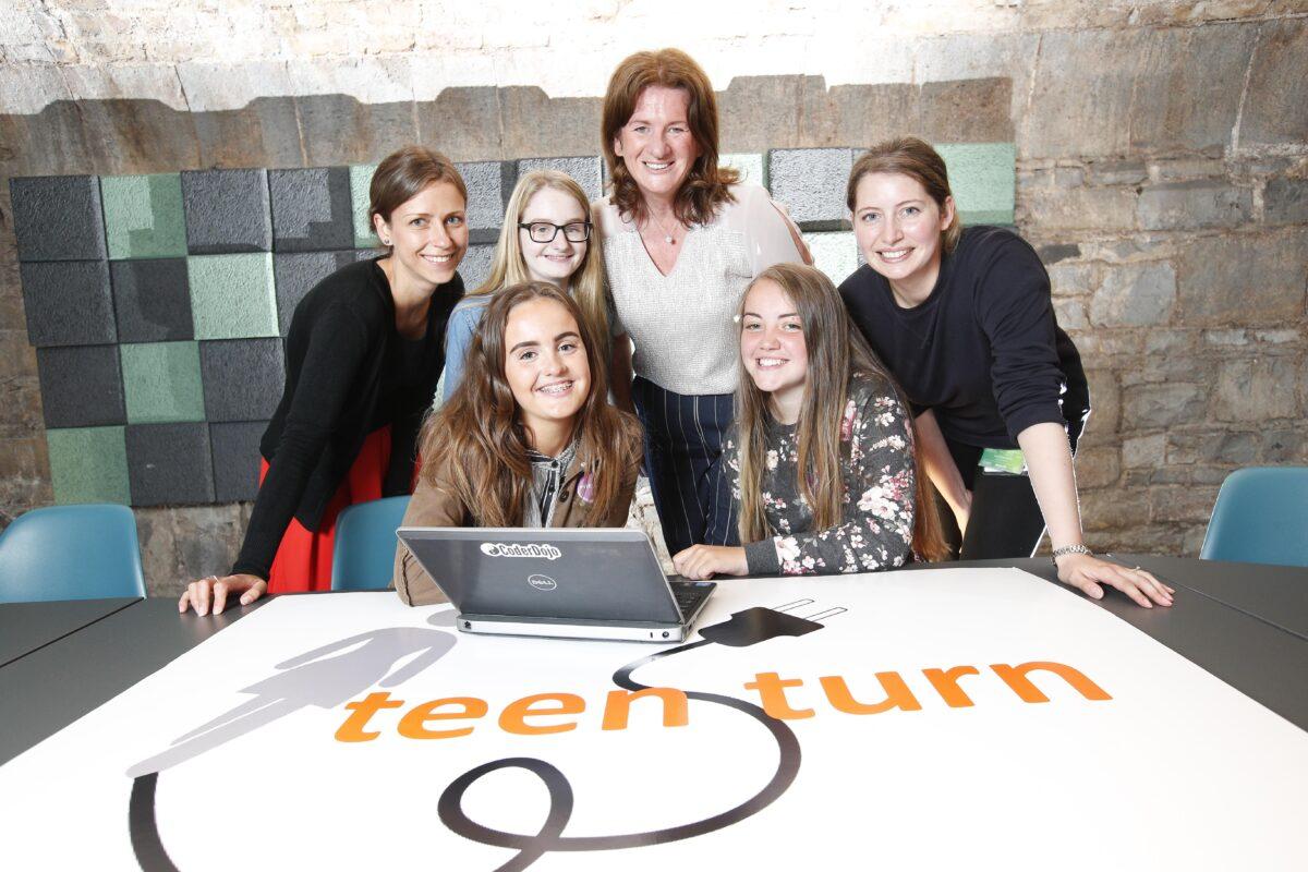 *** NO REPRODUCTION FEE *** DUBLIN : 3/8/2016 : Teen-Turn programme brings together technology companies and DEIS post-primary schools to create opportunity equality in Ireland. The unique programme provides teen girls summer work placements with top technology companies in order to tackle the deficit of women in technology careers as well as bridge the divide between the corporate and the community. The “Teen-Turnships” commenced August 2nd, 2016 with 5 DEIS post-primary schools placing students on projects at 9 technology companies. Each placement is assigned a female mentor. Pictured (l-r) were mentors Dovile Janusauskaite, Laura Murphy and Sophie Sorel from Murex with students Shauna Montgomery, Chloe McDonnell and Laura Byrne from Ringsend College. Picture Conor McCabe Photography. MEDIA CONTACT : Joanne Dolan, dolanjo@tcd.ie